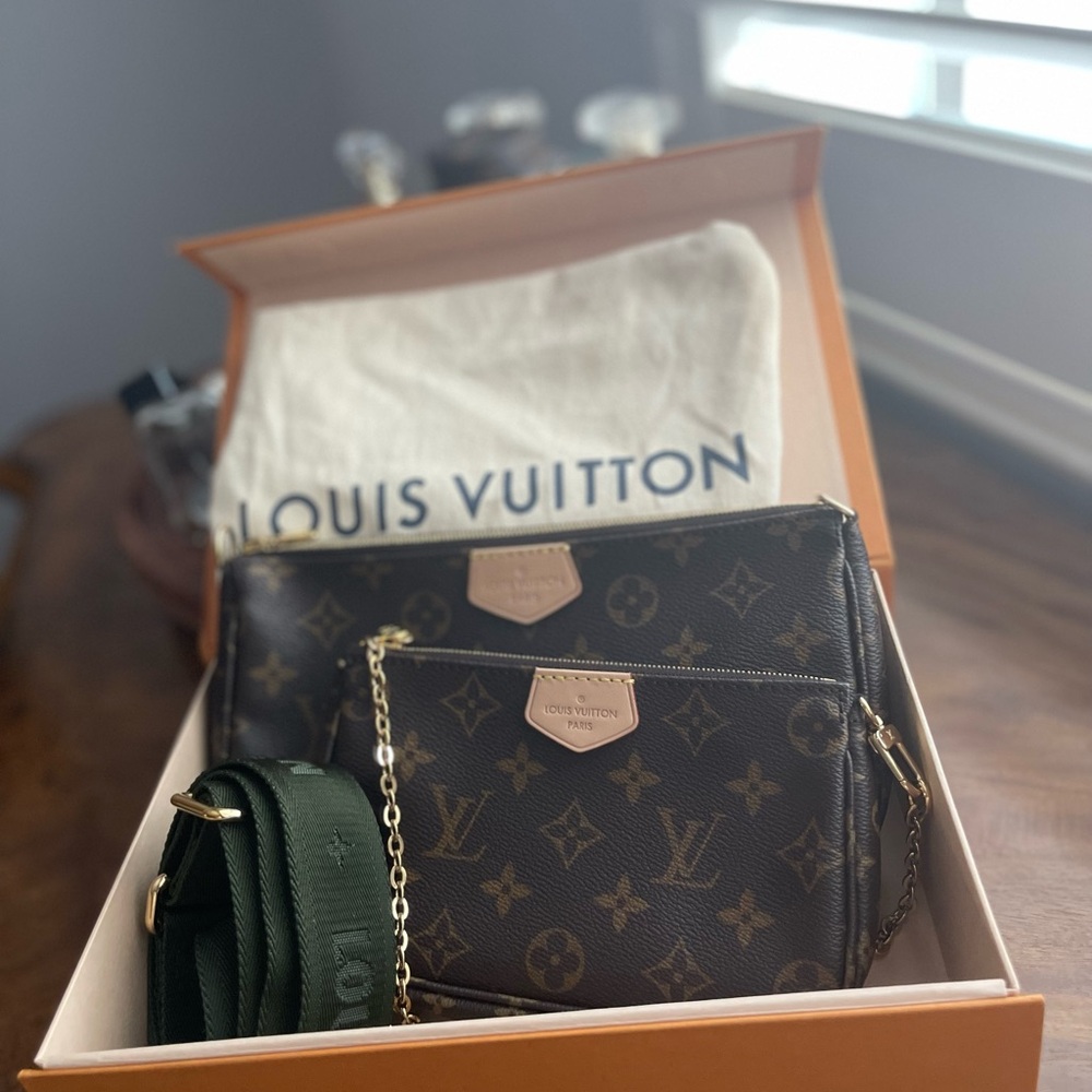 Louis Vuitton Multi Pochette Accessories